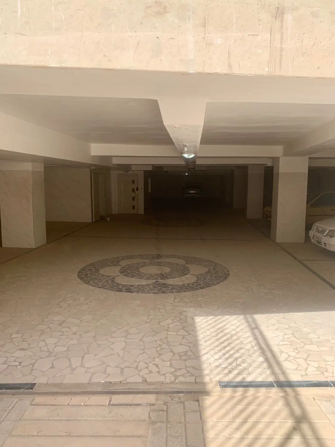 ۹۳ متر _ سند دار _ شهرک ماهان