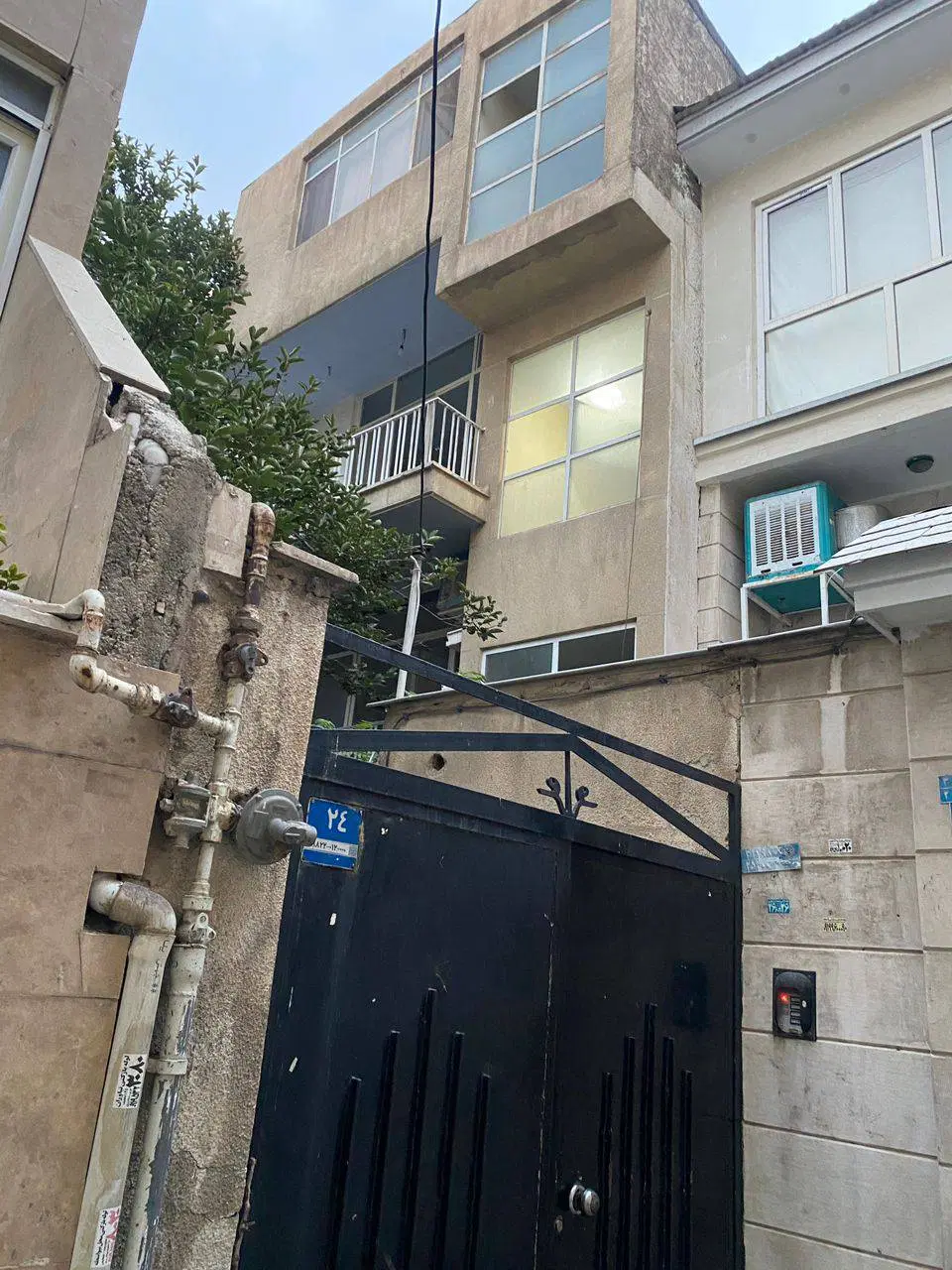 تهاتر۳دانگ از کلنگی ۱۲۰متری با آپارتمان در نیاوران
