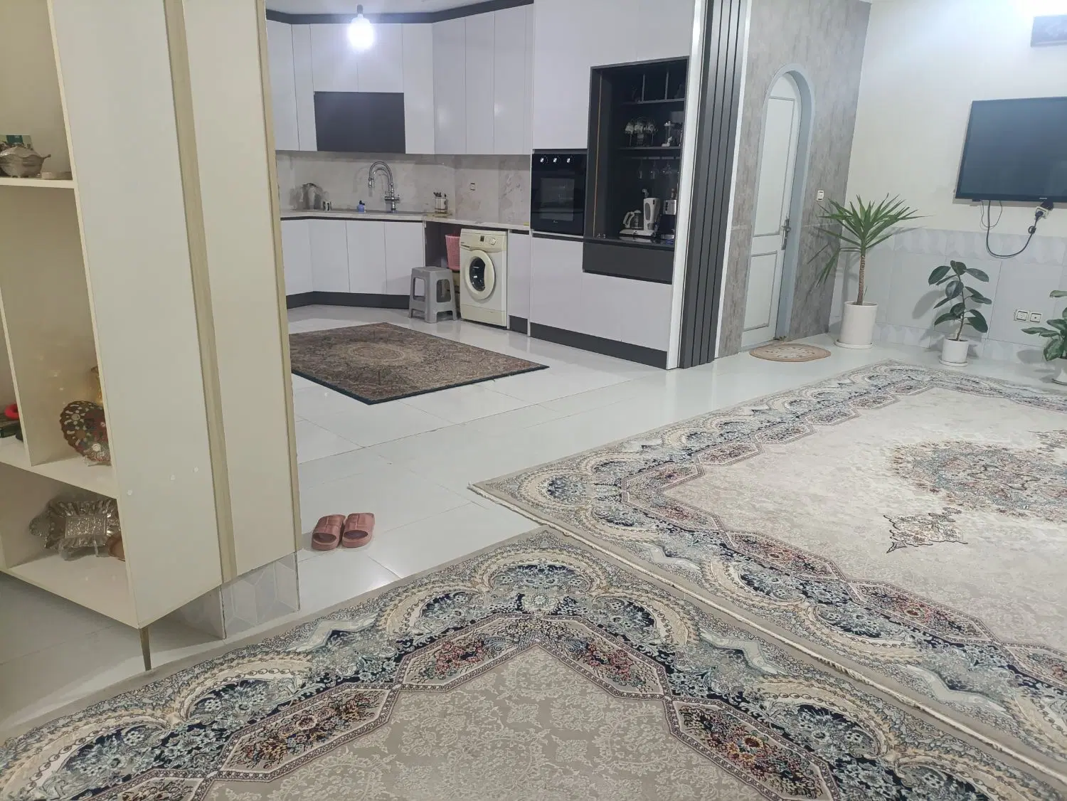 آپارتمان ۱۱۵ متر کم تراکم توحید