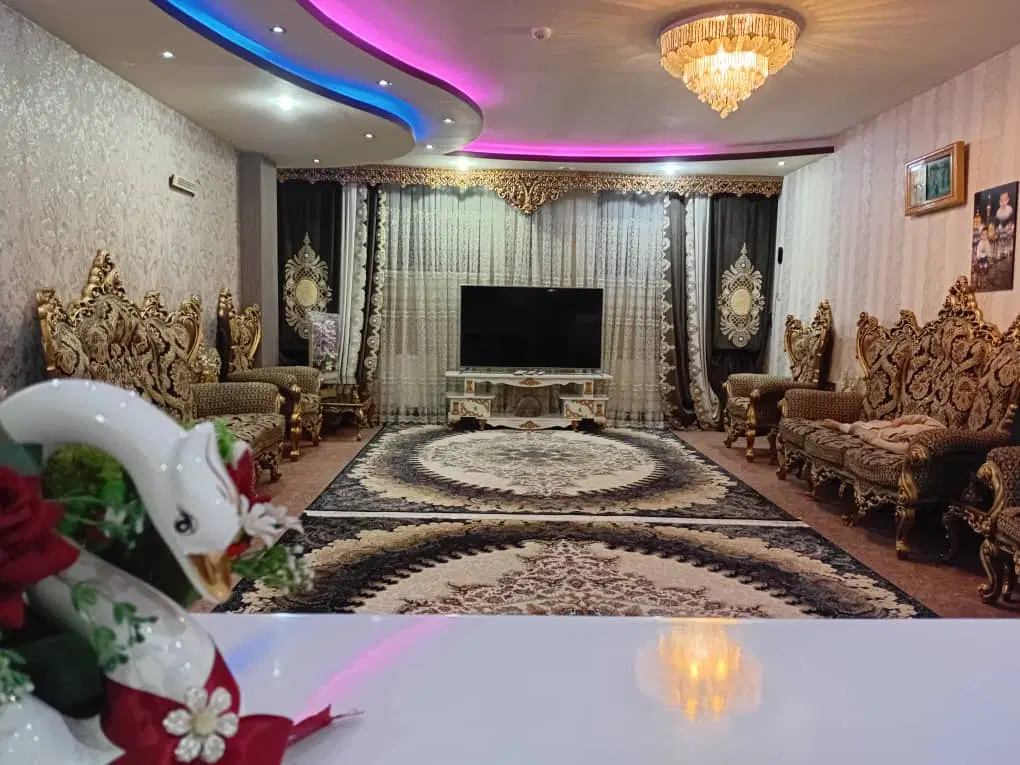 پنت هوس سه خواب،حیاط اختصاصی،معاوضه با دو خواب