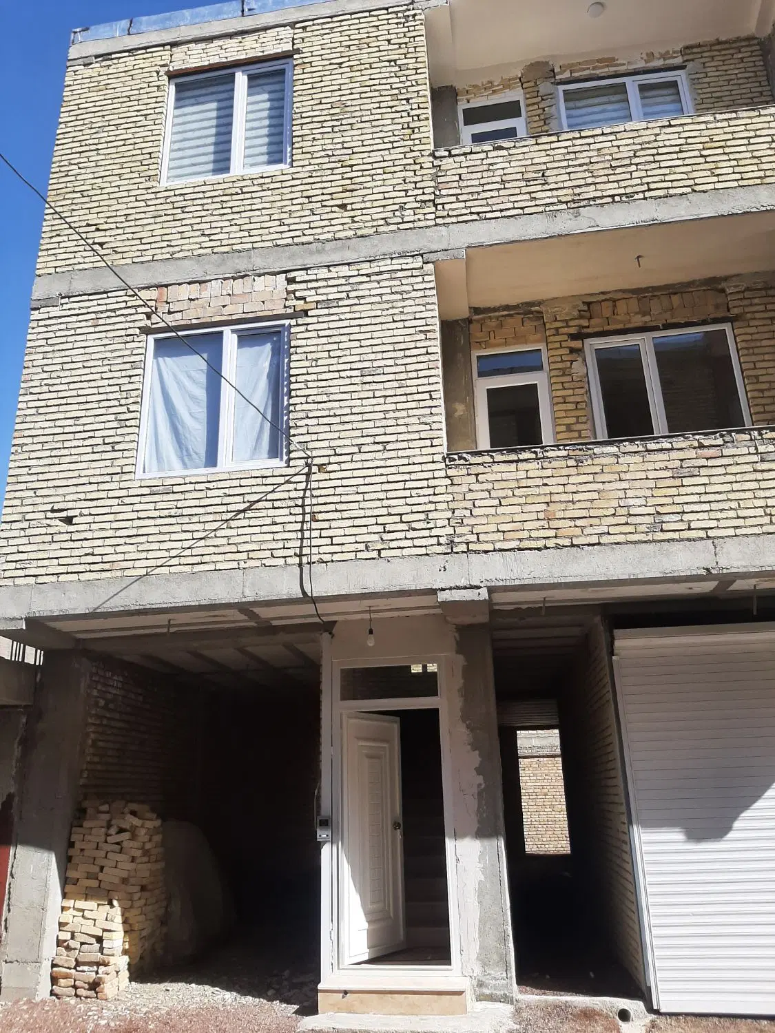 خانه مسکونی واقع در تفرجگاه بند