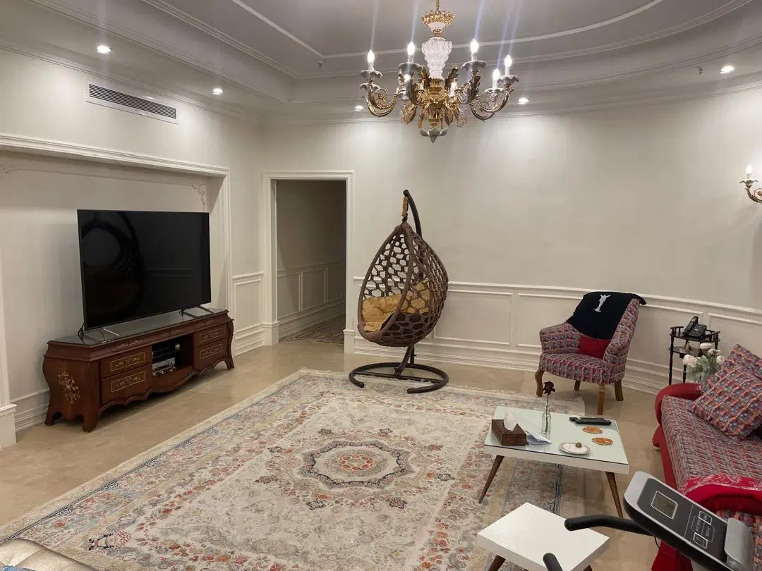 آپارتمان ۲۰۰ متری فرامرز عباسی