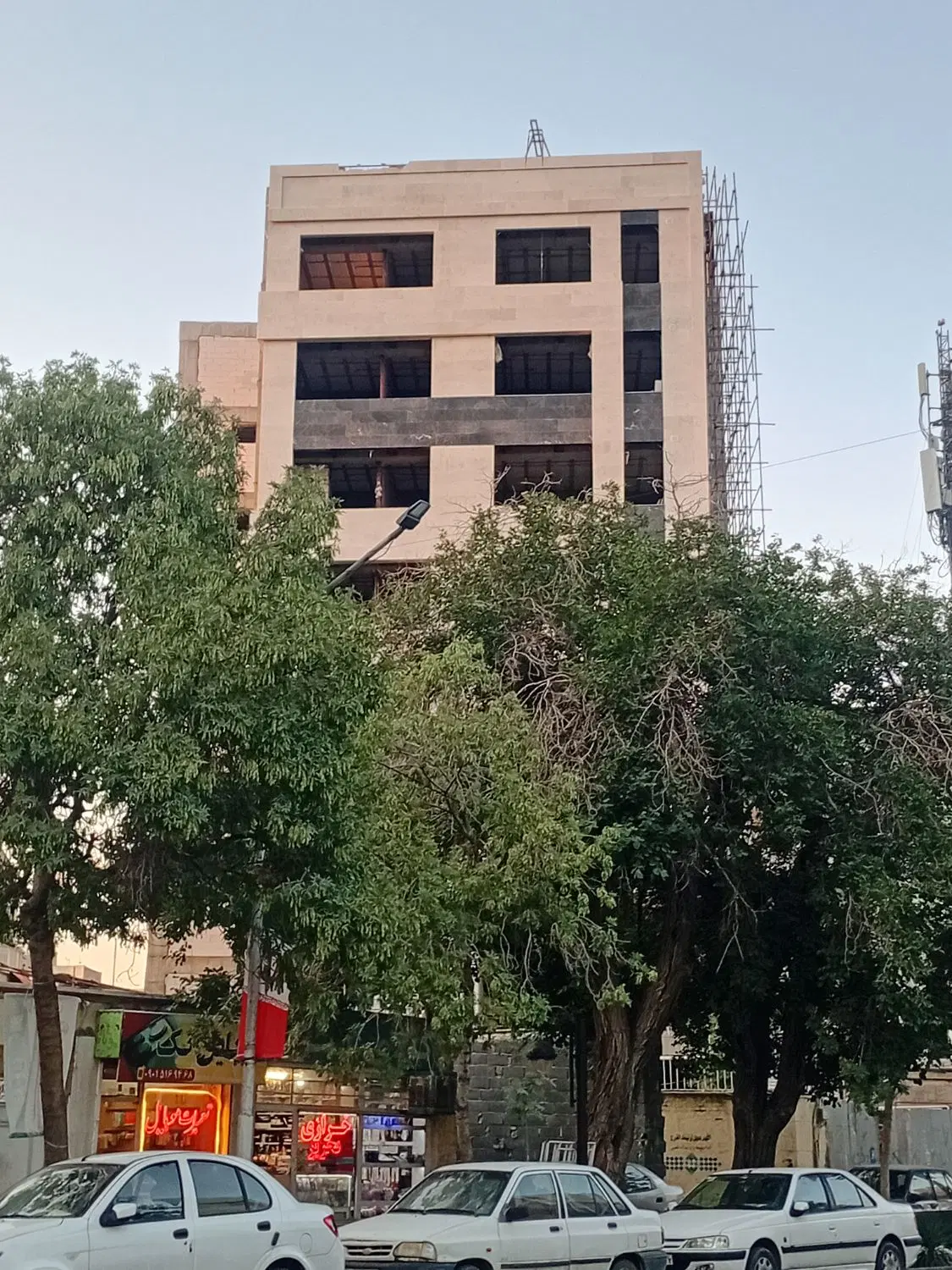 ۲ واحد آپارتمان هاشمی نژاد