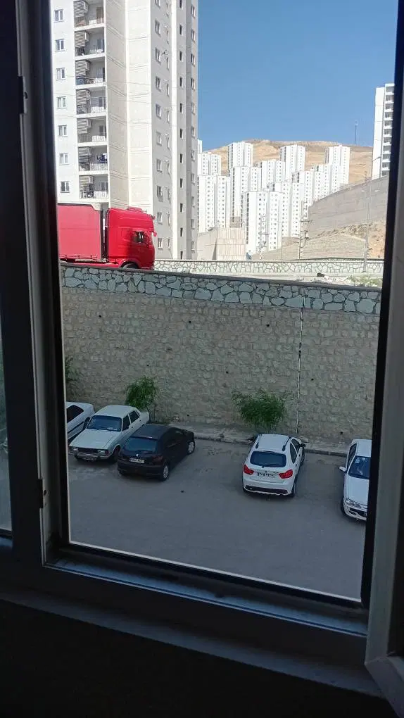 ۸۷متری