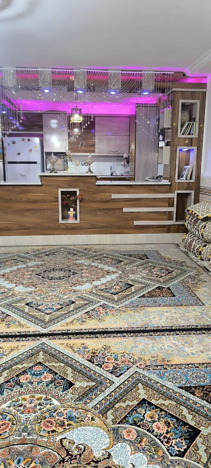 فروش واحد 140متری دو خواب با پارکینگ اختصاصی