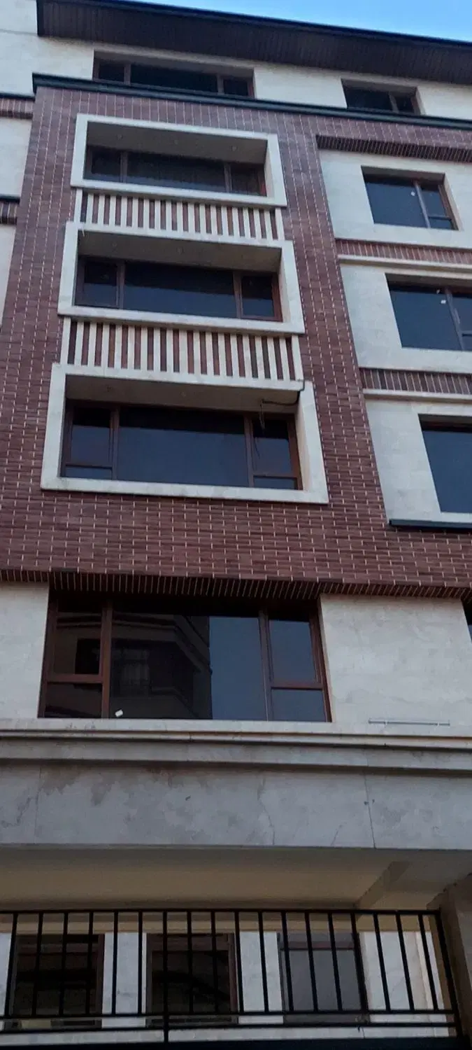 ۱۰۷مترفول امکانات توضیحات بخوانید