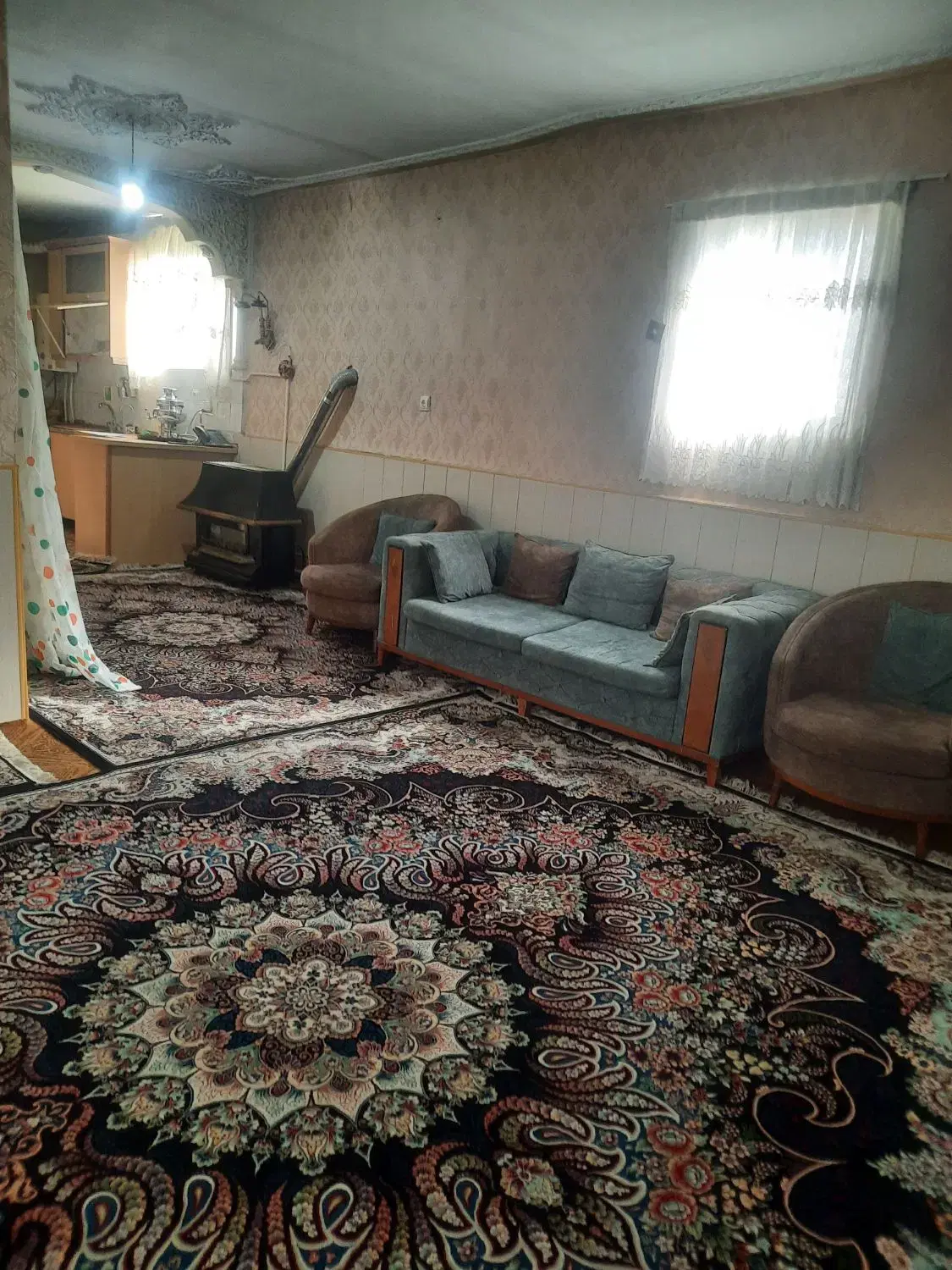 خانه ویلایی دو کله فروش فوری بعلت مهاجرت