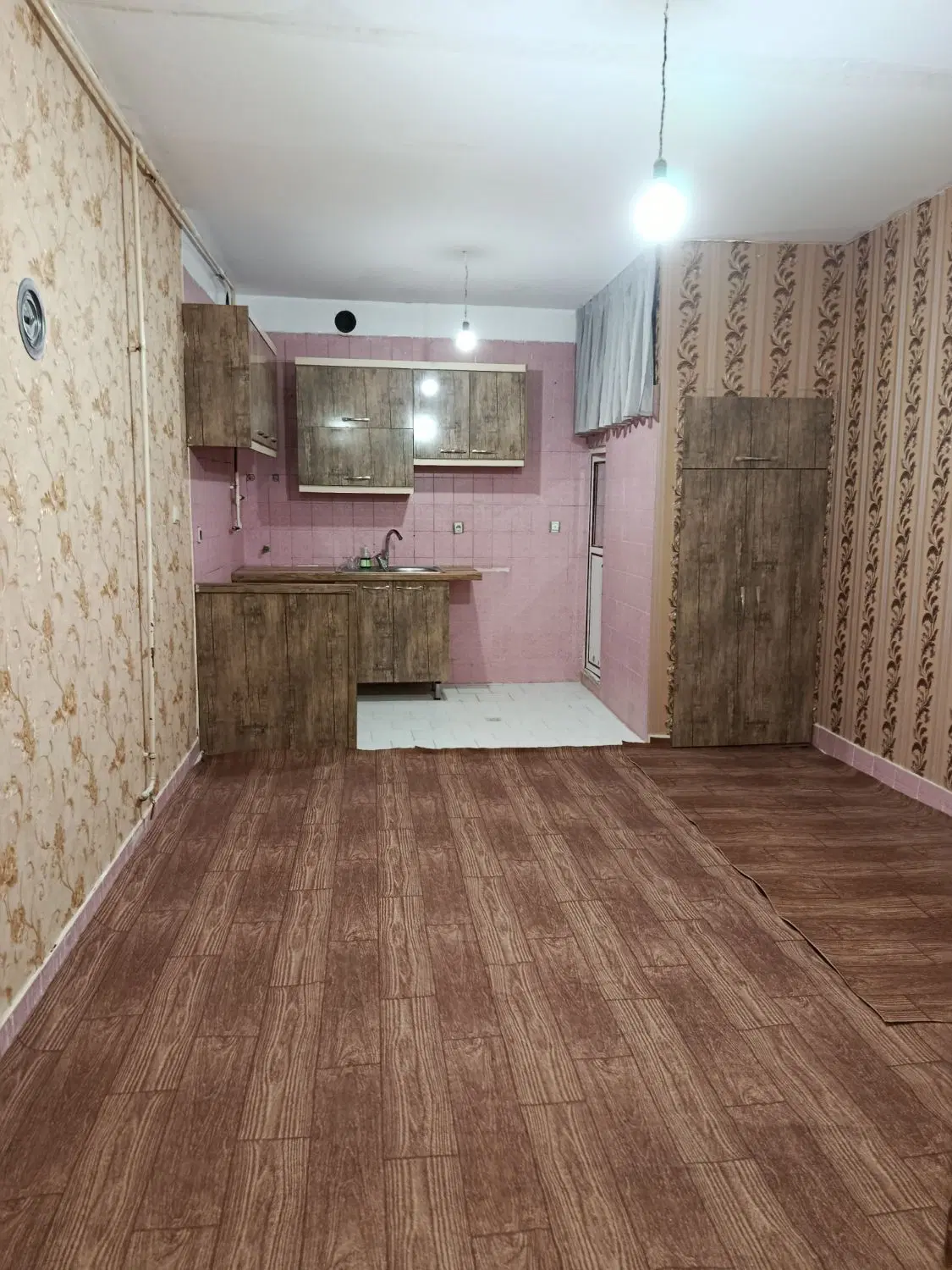 خانه مسکونی حیاط دار