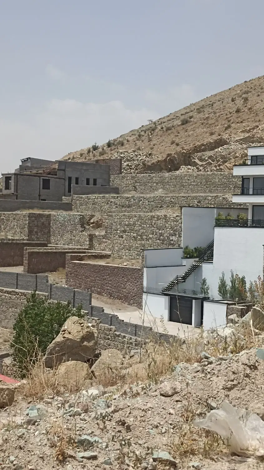 ۶۴۵ متر چهار دیواری