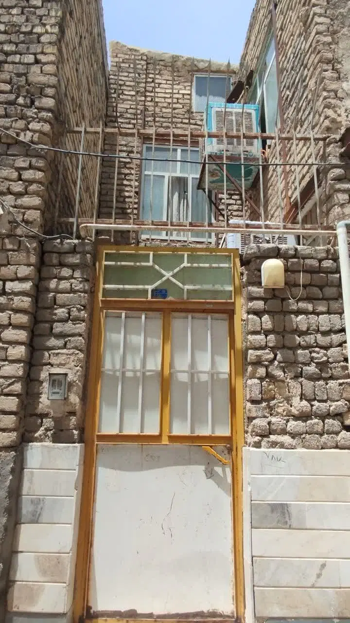 منزل 55 متری پشت قواره کوچه 6 متری دو طبقه