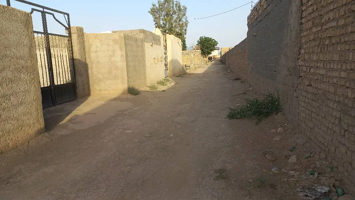 چهار دیواری به مساحت 400 متر