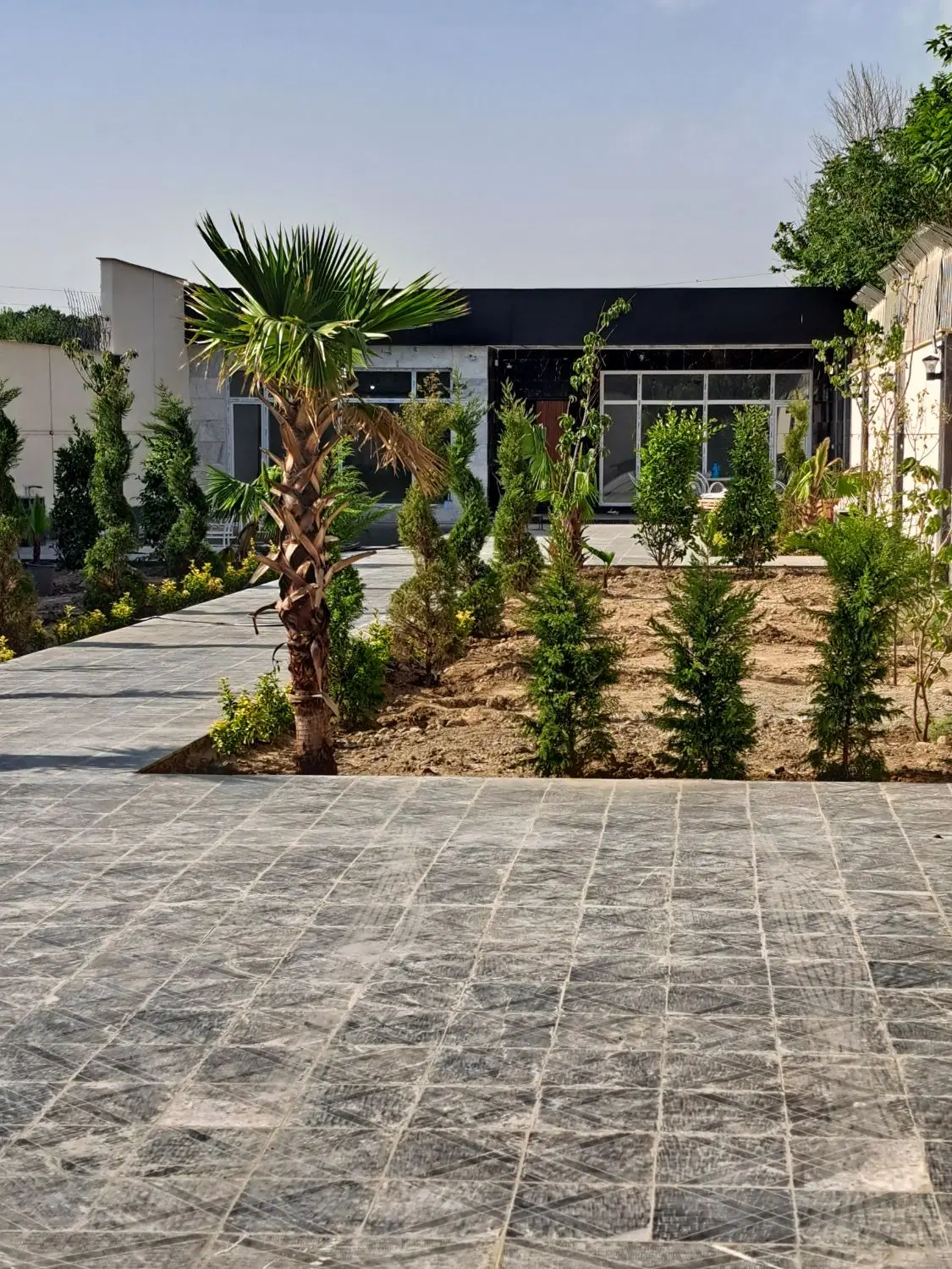 باغچه ۷۵۰ متری ملاردویلای جنوبی خیالان کساورزان