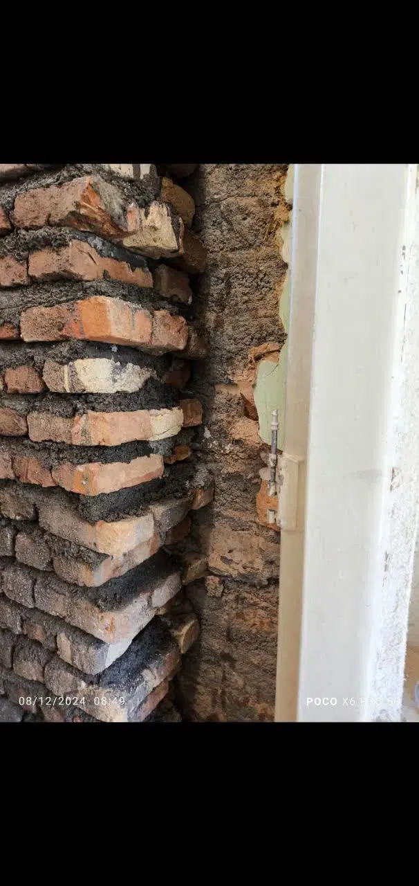 خانه ۷۶ متری دورشهر نیمه ساخته