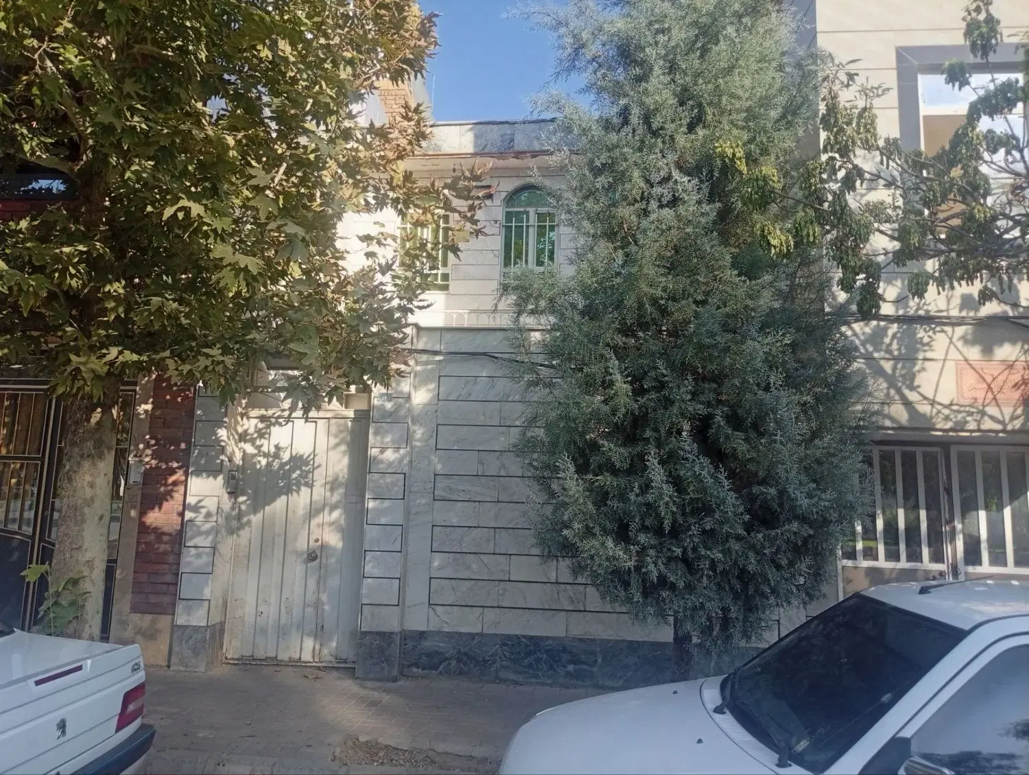 منزل مسکونی دوطبقه
