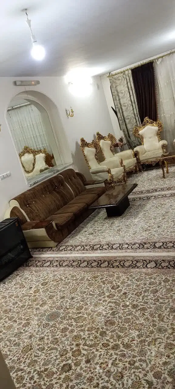 ویلایی 110 متر _ 2_5 طبقه _ جنوبی
