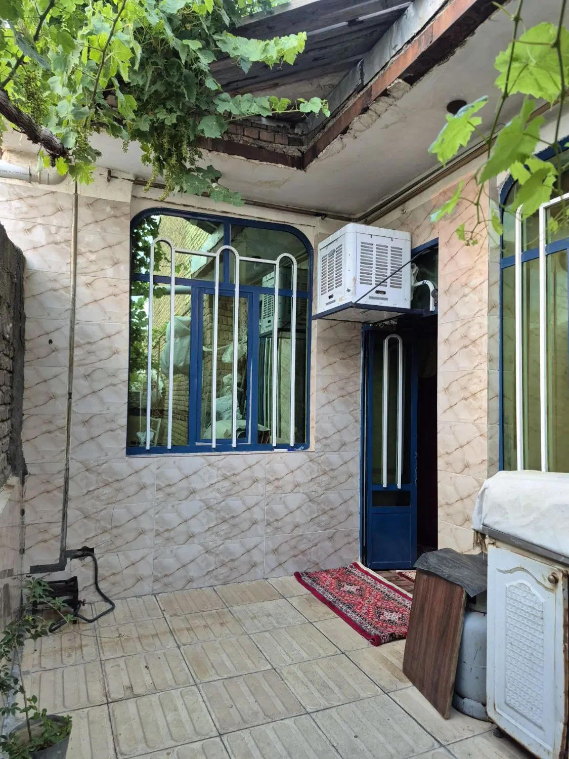 خانه دو نبش واقع در ابوذر کوچه ۳۶ با تمام امکانات