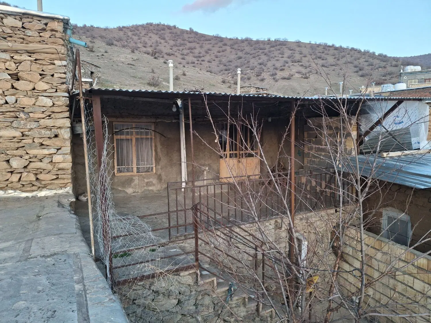 خونه روستایی درعصراباد