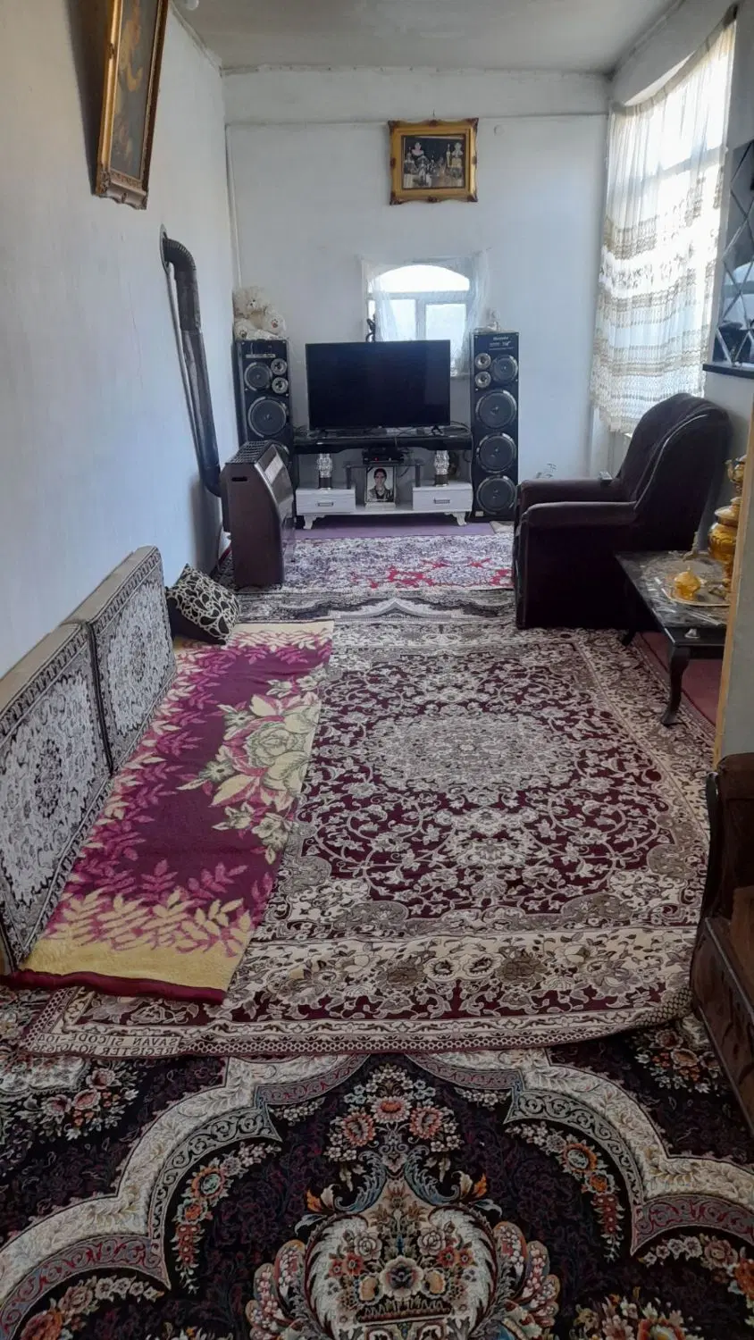 حیاط 120متری