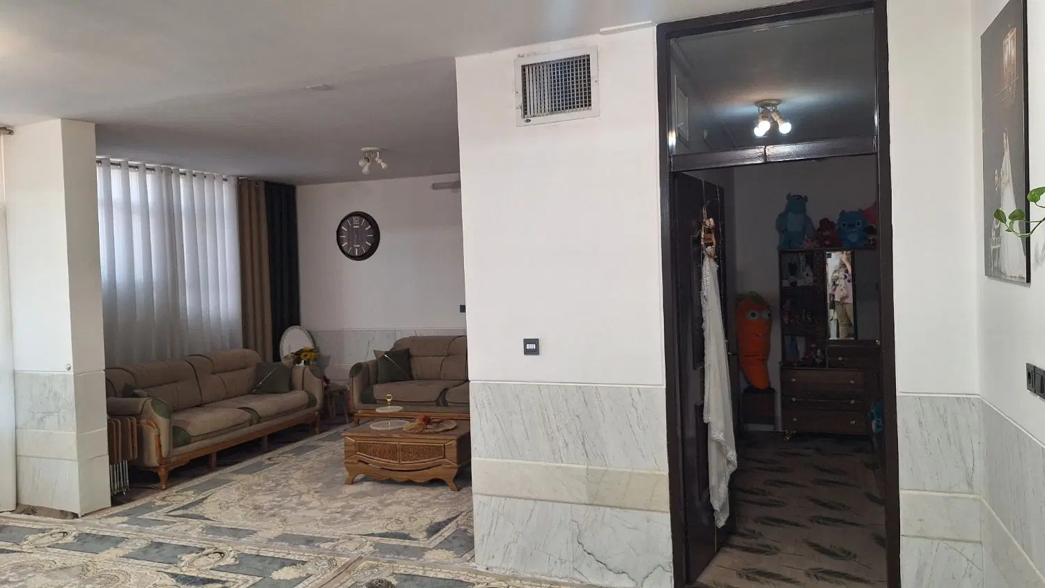 منزل دو طبقه زرین شهر