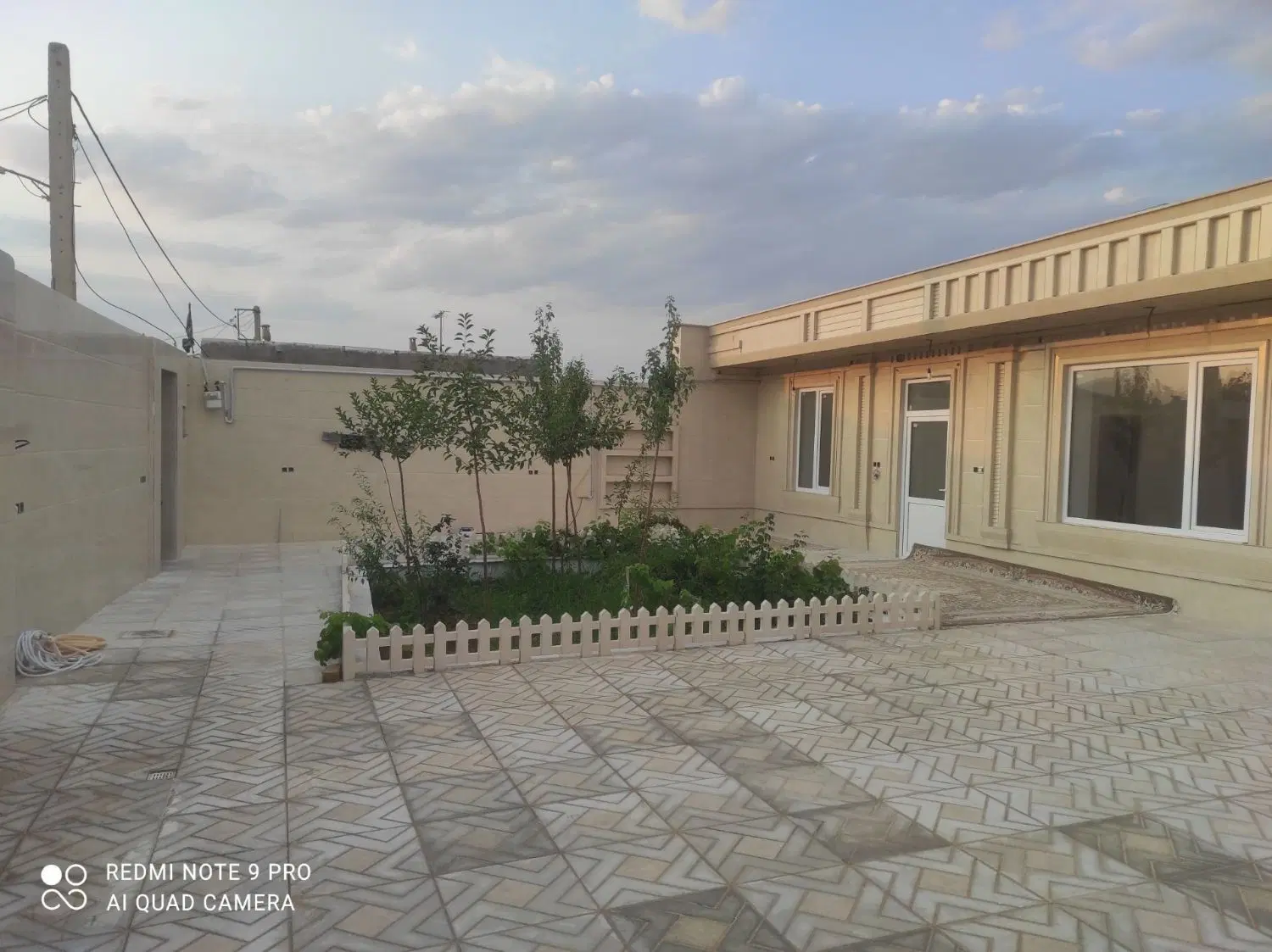 منزل ویلایی منطقه خوش آب و هوای اسفرورین تاکستان
