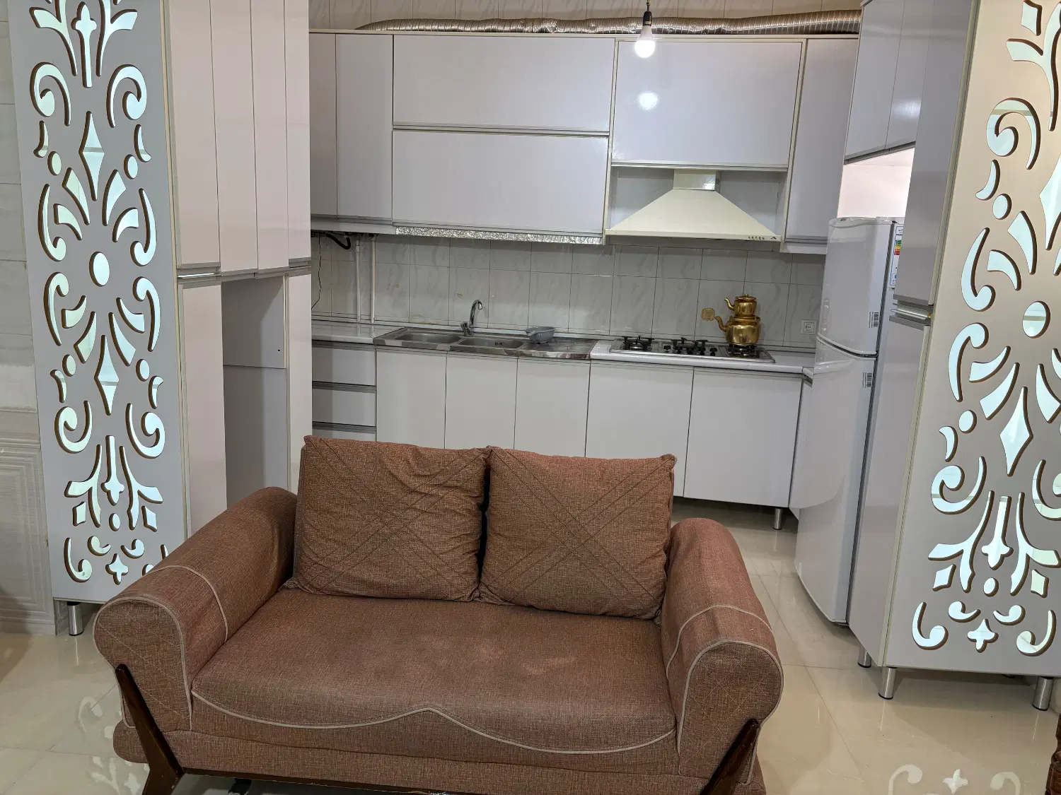 سوییت پارکینگ دار بلوار طاقبستان