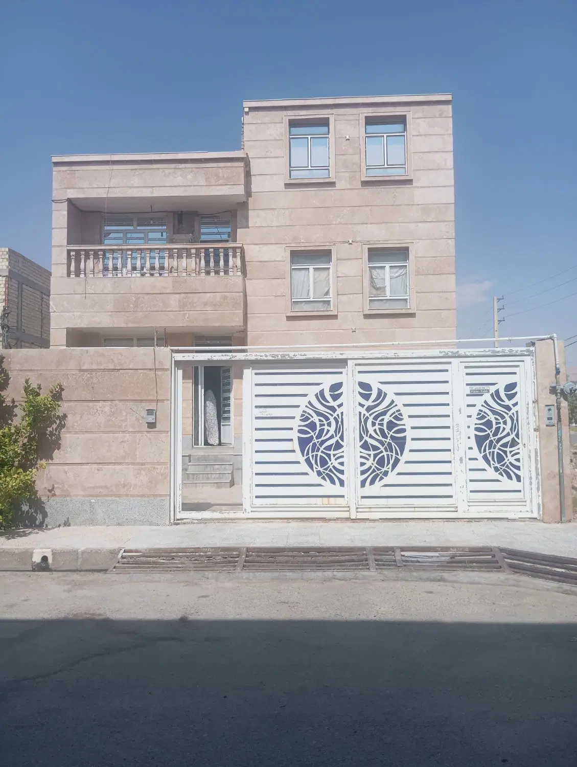 یک طبق از دوطبقه طبق پایین