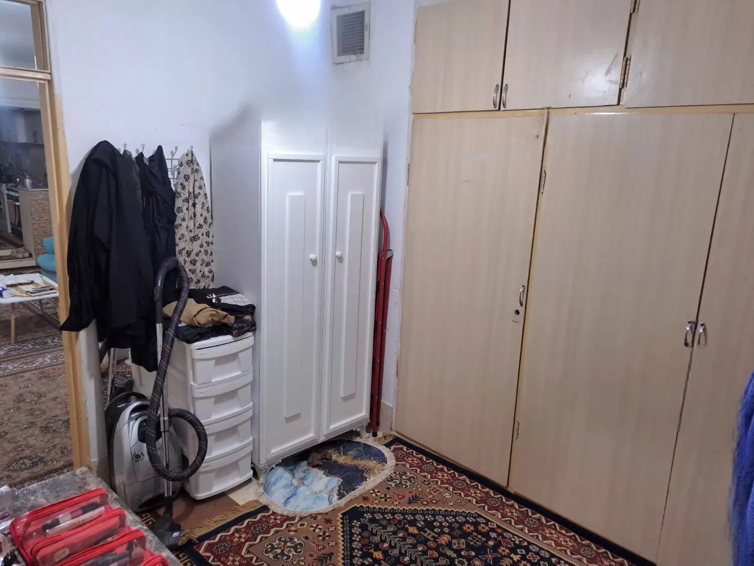 خونه ی اجاره ای ۷۰ متری یک خواب طبقه دوم