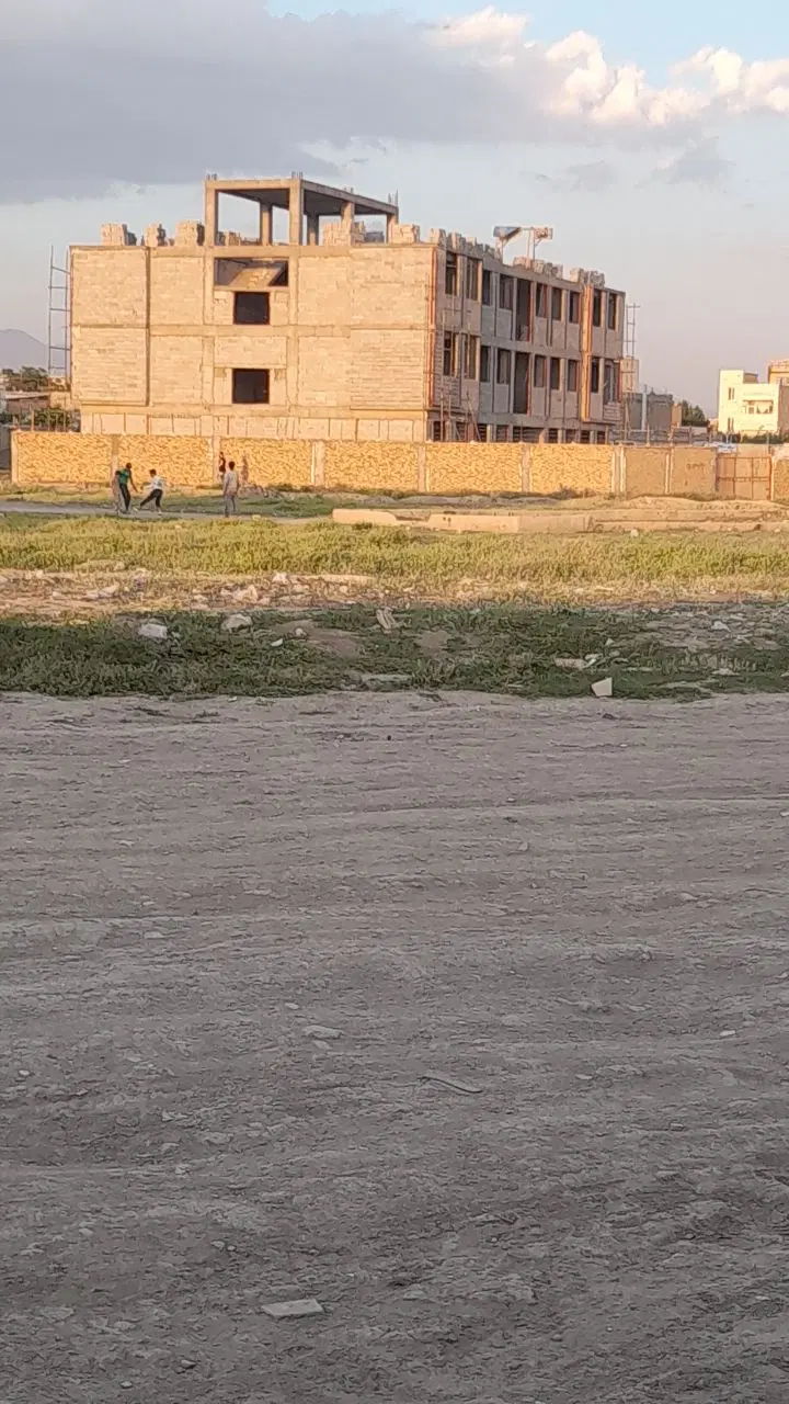 باغچه بهر خیابان ۱۶ متری  فروش فوری