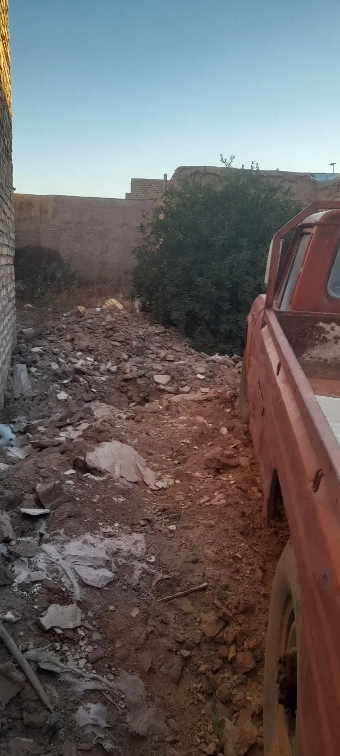 زمین فروشی