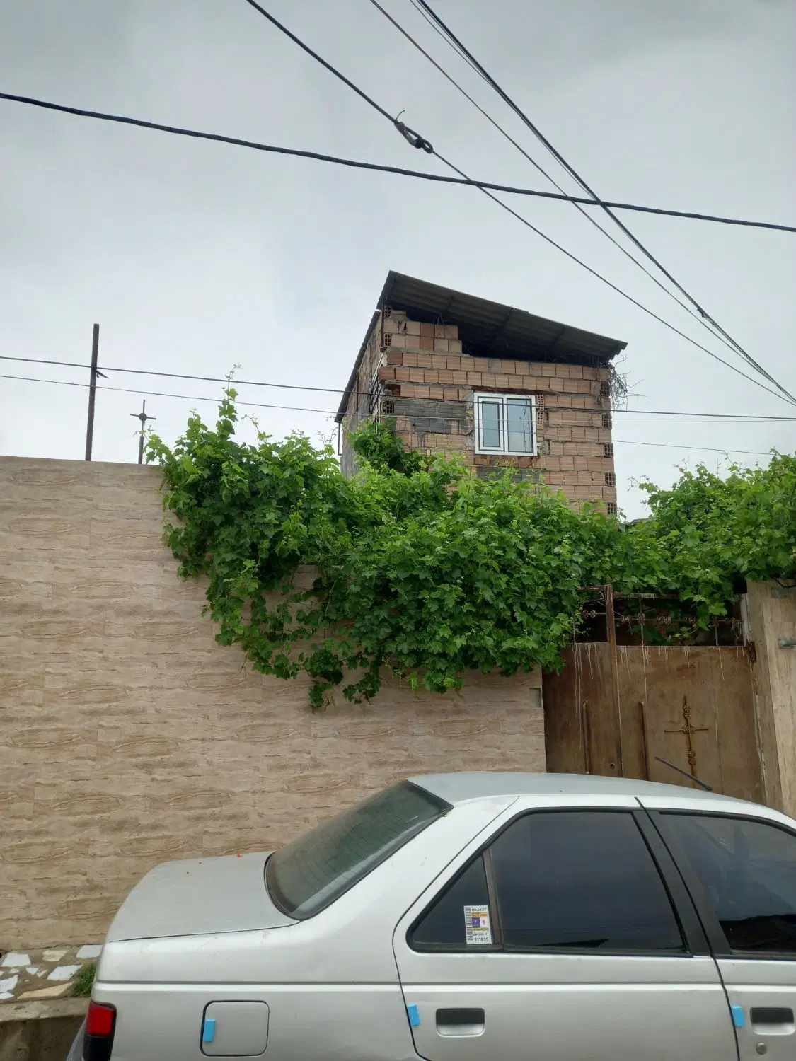 خانه فروشی در خیابان ولیعصر ۱۳