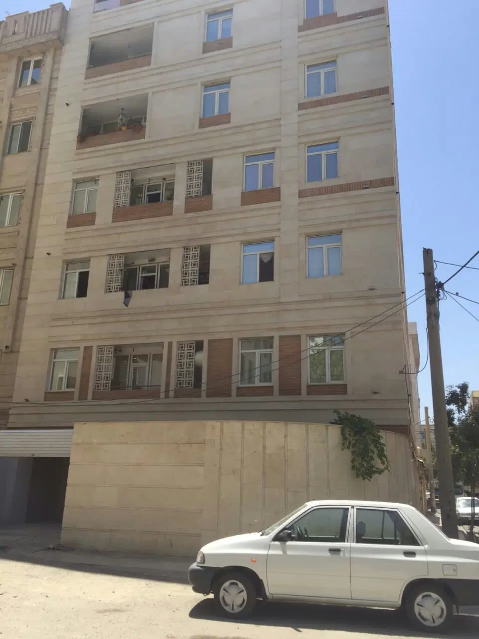 آپارتمان ۷۰متری دوخواب باپارکینگ وبالکن
