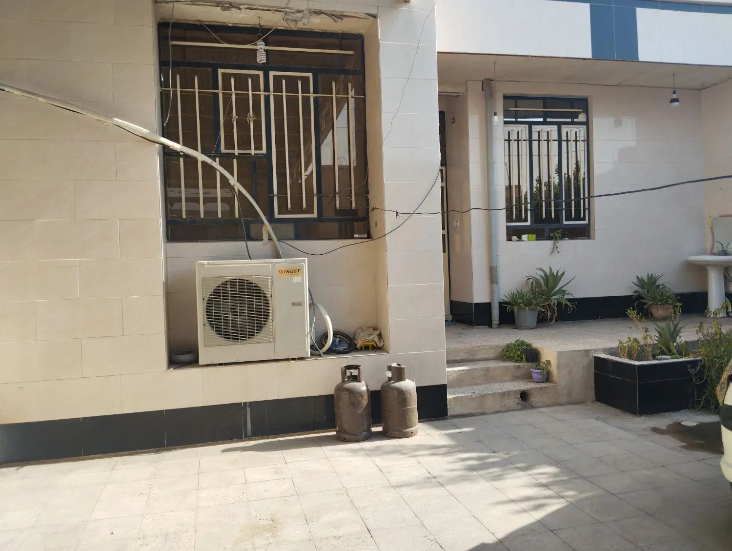 فروش ویلایی. با بهترین قیمت . باسند تک برگ، دوخواب