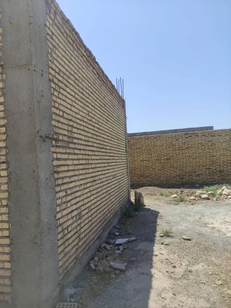 یک باب مغازه تجاری نیمه ساخته
