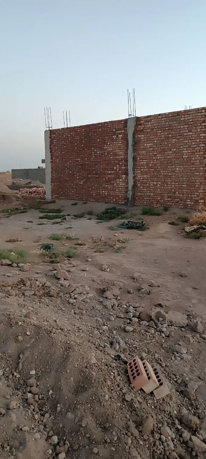 زمین واقع در عیش اباد