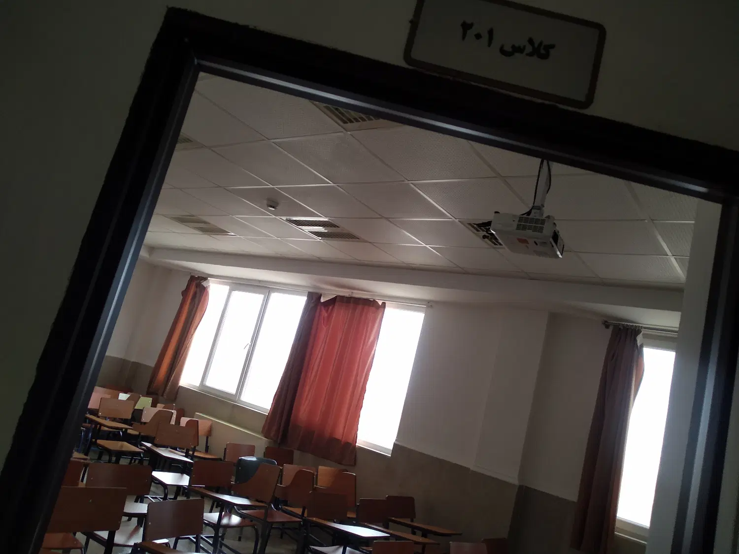 آپارتمان 132 متری بلوار بهارستان 9