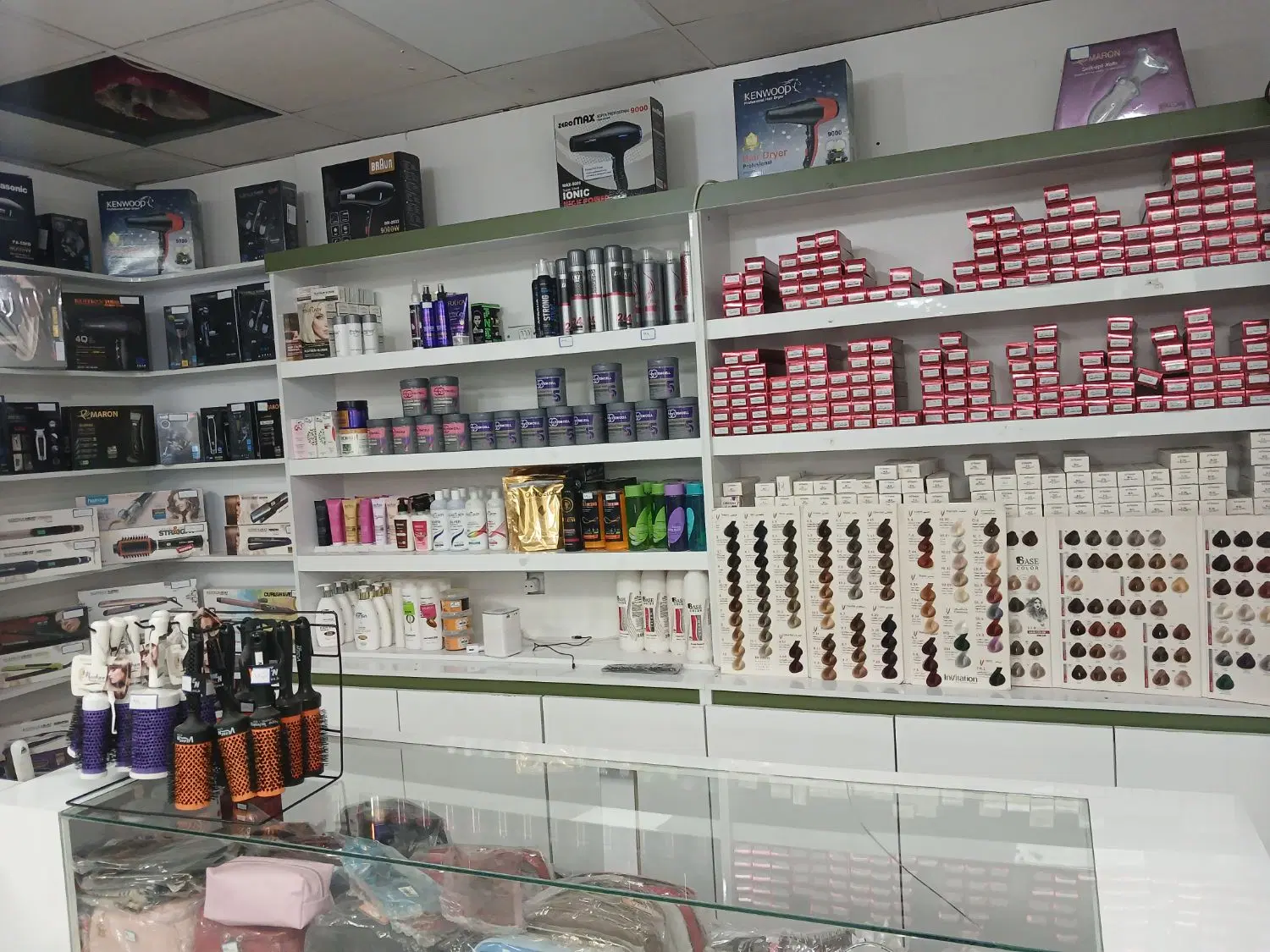 واگذاری مغازه لوازم آرایشی و بهداشتی عطر و ادکلن