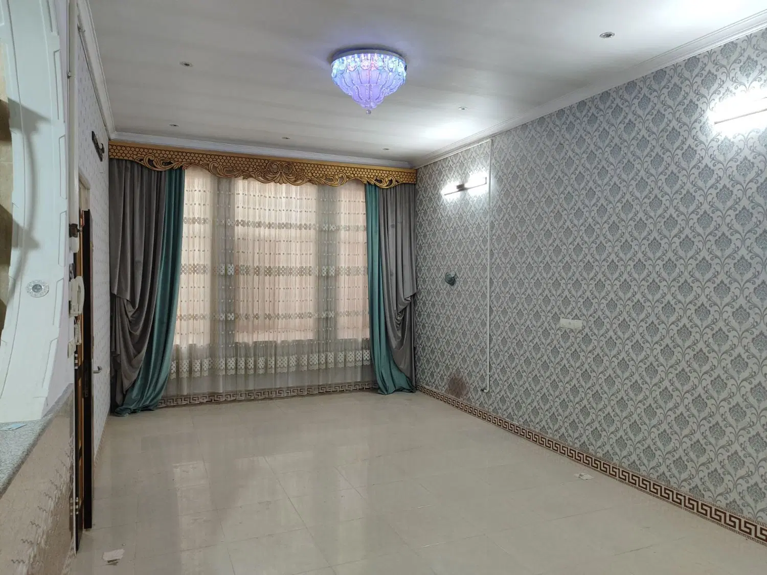 فروش خانه  دوطبقه  خیابان بهار آزادی