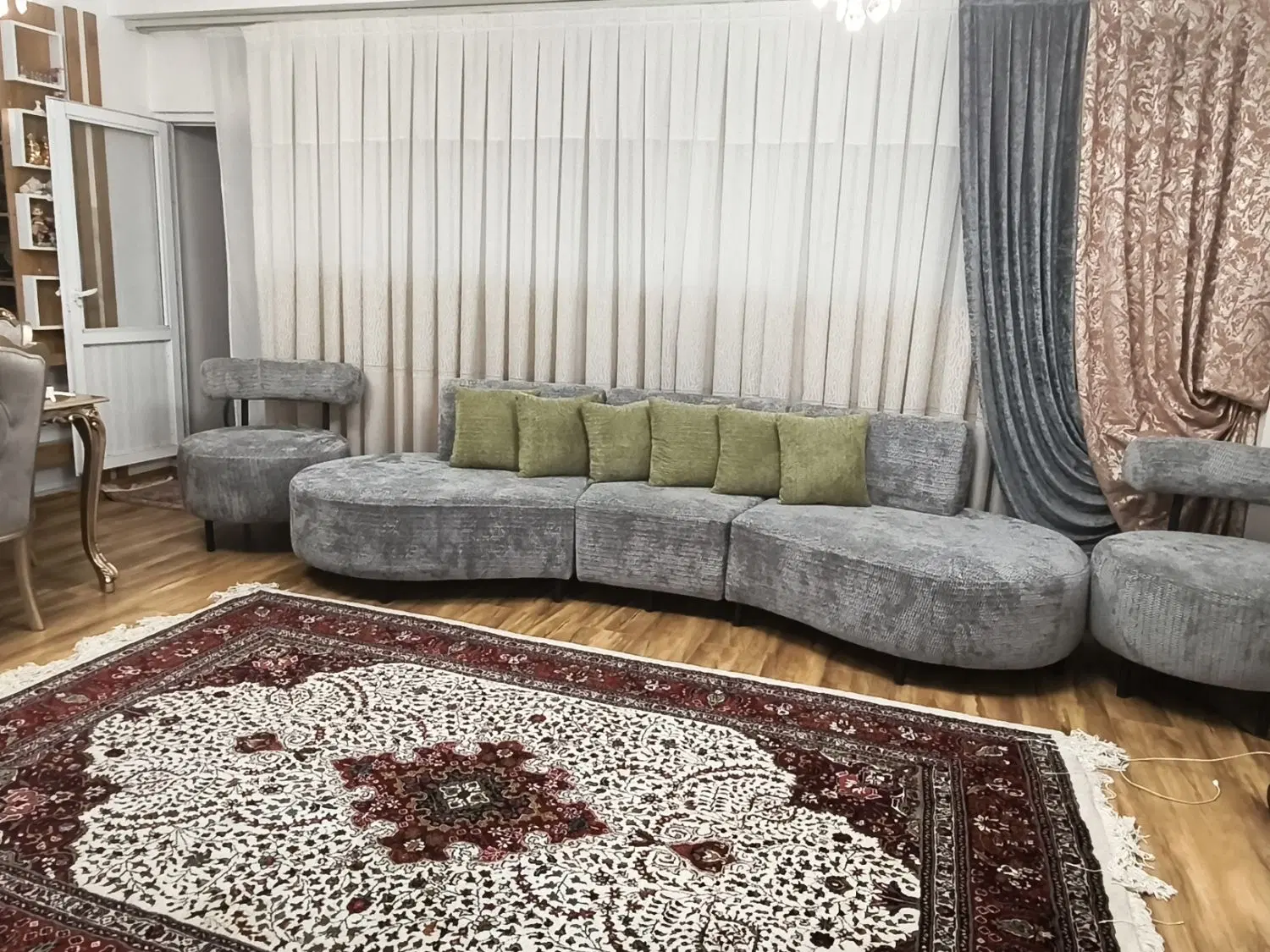 آپارتمان ۱۲۰متری گلکار شیخ کمال پشت بیمارستان شمس