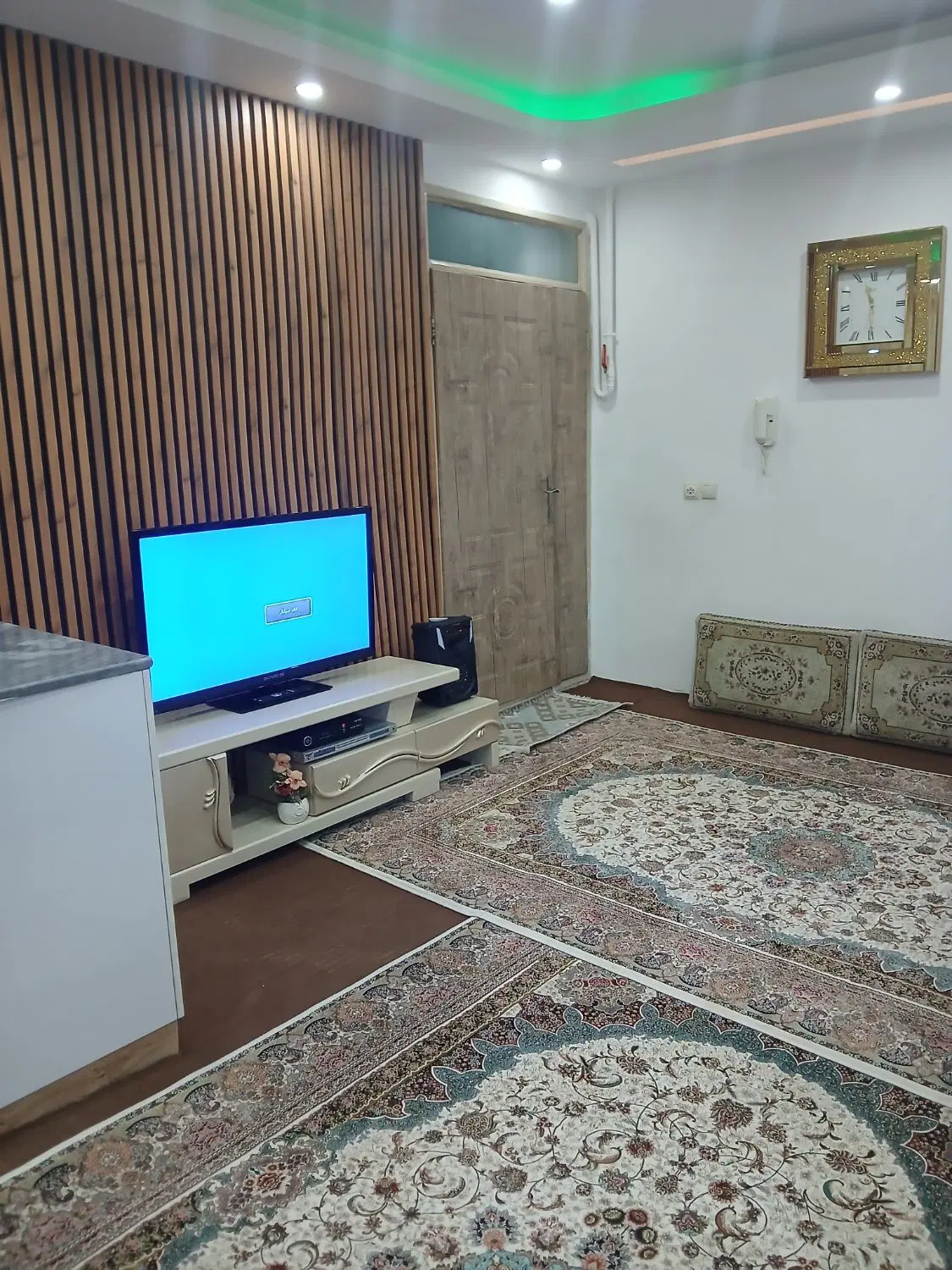 آپارتمان بهشت  ۴_۱۹طبقه۳    ۵۰متری