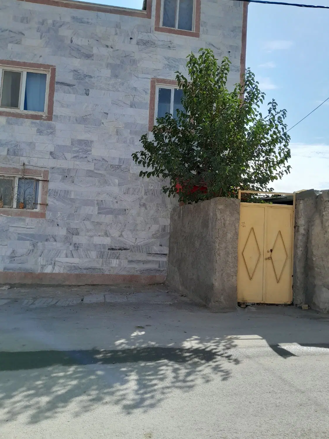 خونه دو طبقه روهمکف