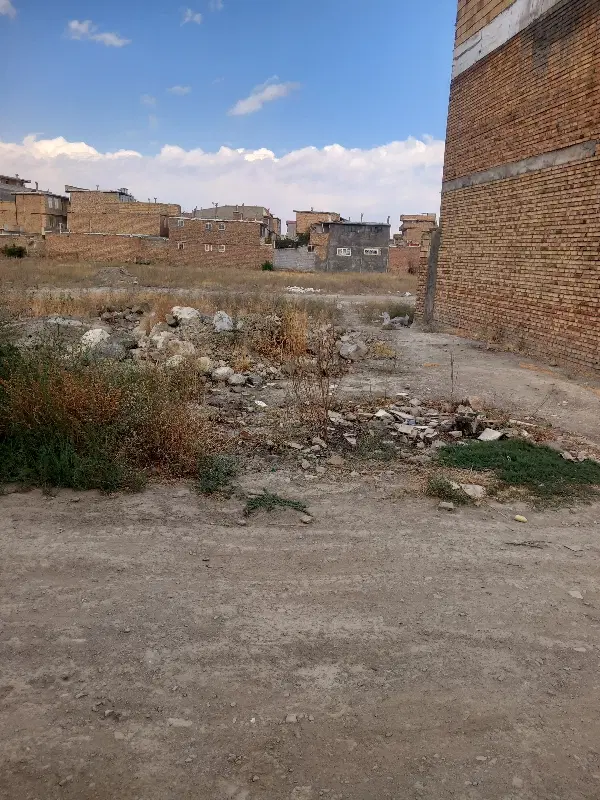 زمین مسکونی