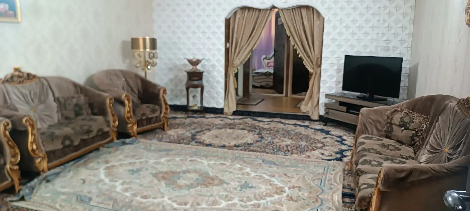 اپارتمان  با پارکینگ شیک