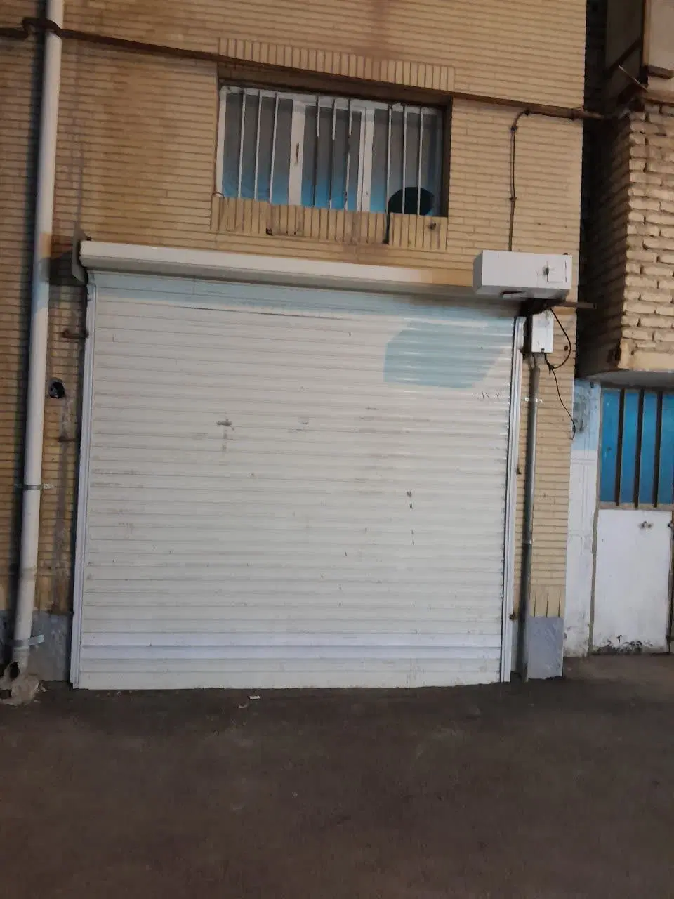 اجاره مغازه دور میدان نجارآباد(صاحب الزمان)