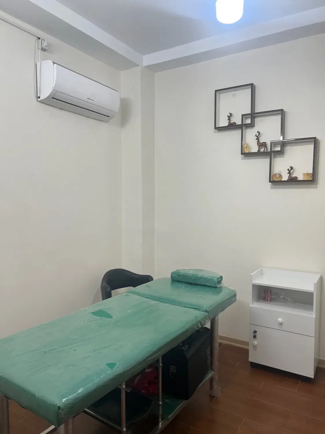 اجاره اتاق ۹متری در مطب زیبایی