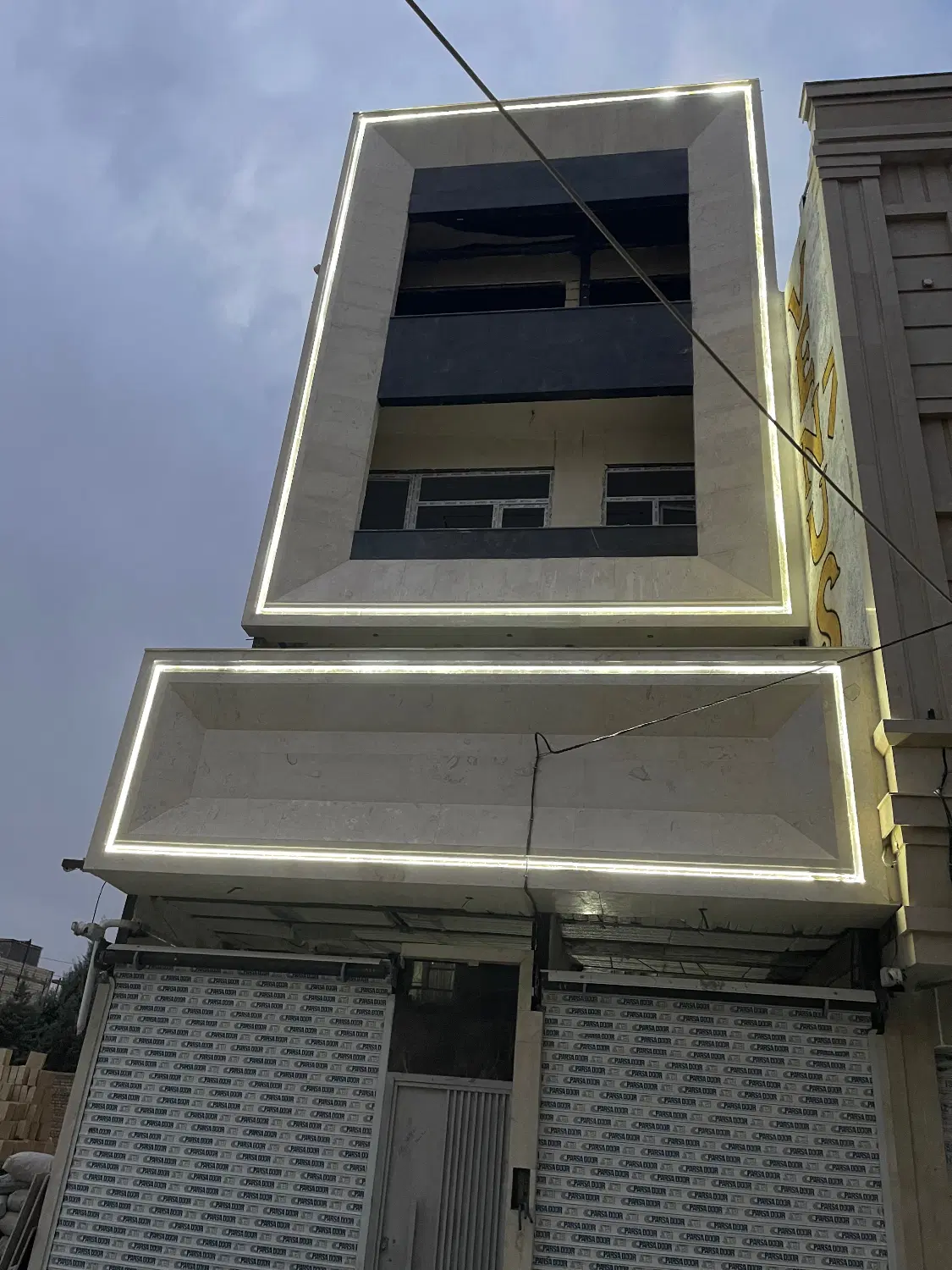 منزل ۱۳۰متری فول