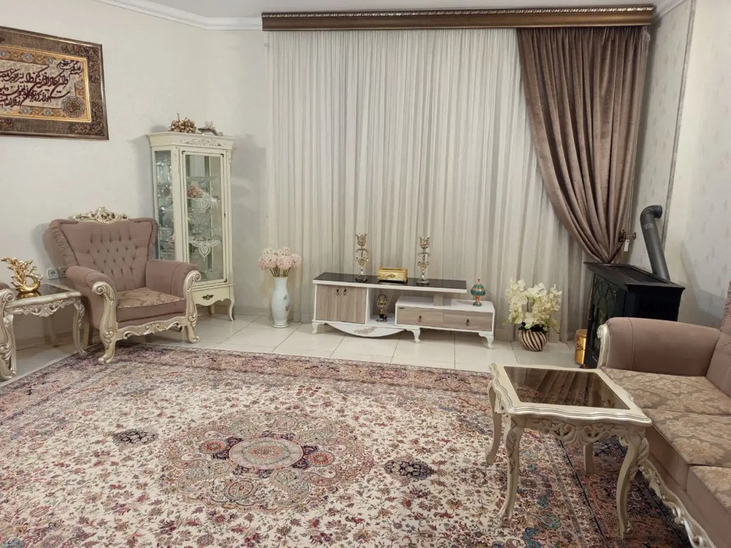 آپارتمان ۹۴متری سنددار خیابان انتظار هنرور ۵