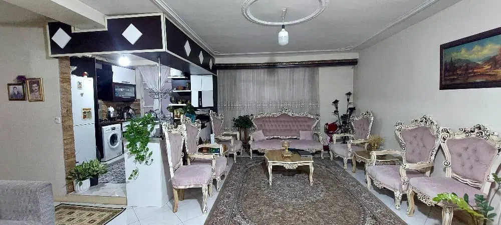 واحد۶۸متردوخواب طبقه۲روبه افتاب سندتکبرگ شیک شیک