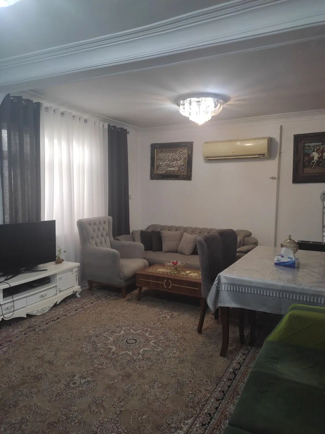 ویلایی کامرانیه غلام نیا