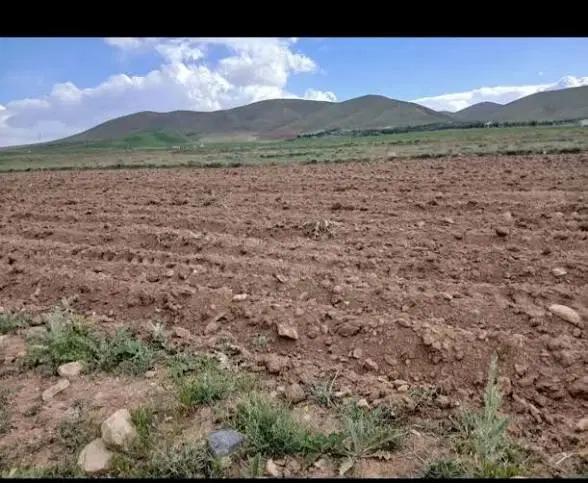 200 متر زمین مسکونی