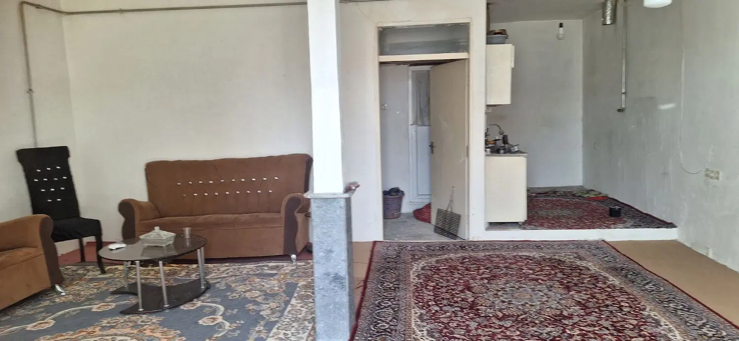 خانه ویلایی سنددار واقع در راه آهن